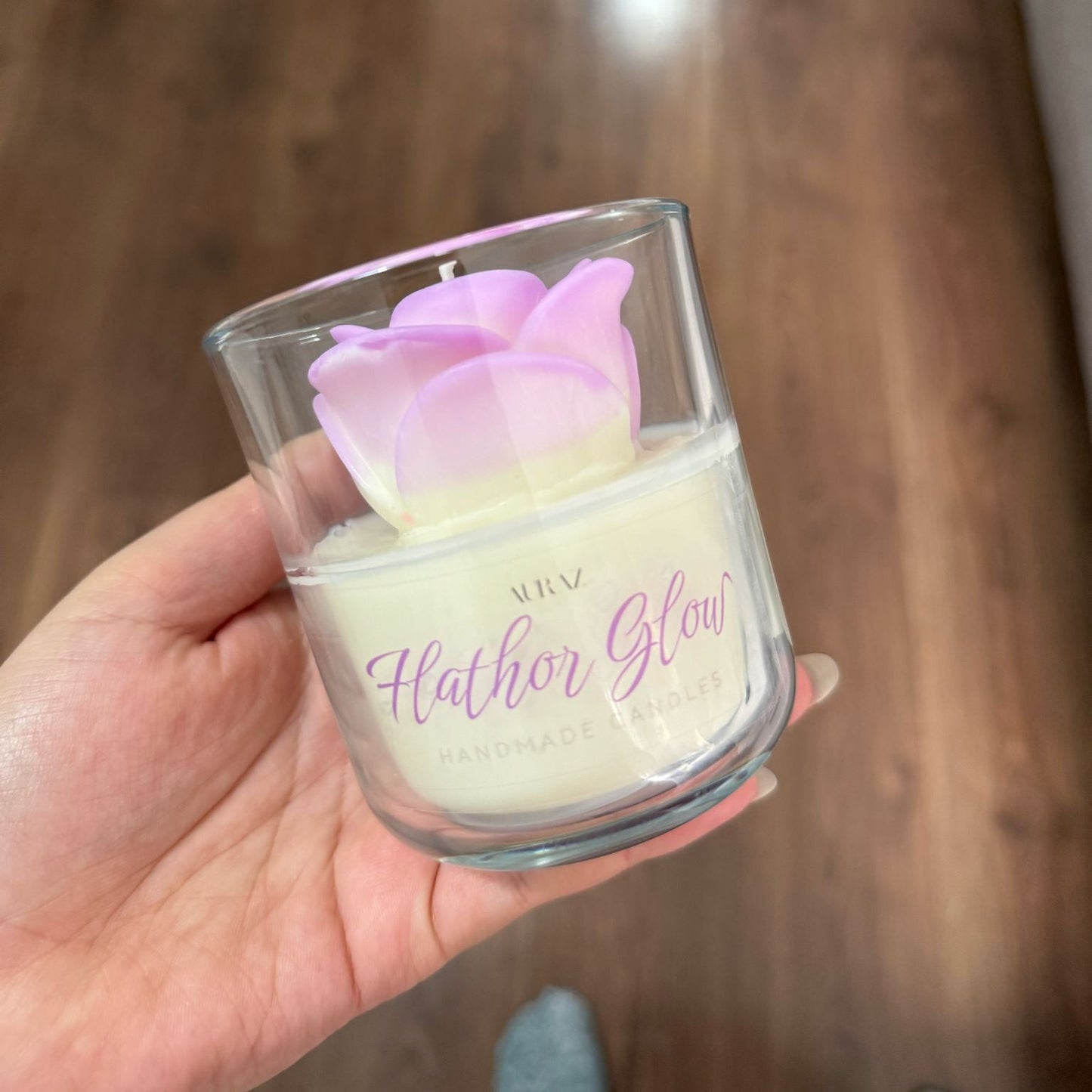 Vela de Vaso Hathor Glow-Especial por el día de la Mujer